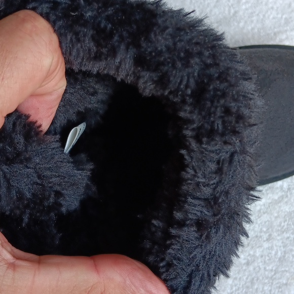 NWOT UGG Faux Fur Lined Classic Booties - Picture 11 of 16